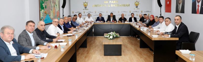 Başkan Öztürk, Ak Parti’de ilk grup toplantısına katıldı - Toros Gazetesi