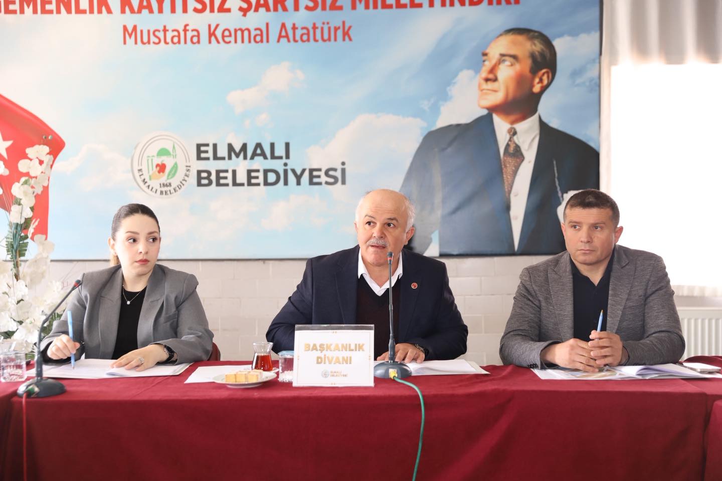 Mayıs meclisi’nde iki başkan ! - Toros Gazetesi