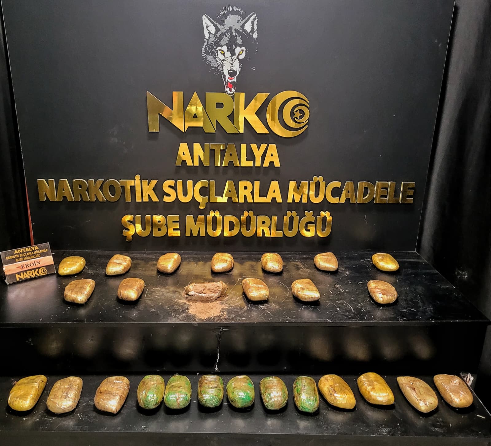 Aile görüntüsü altında uyuşturucu nakli - Toros Gazetesi