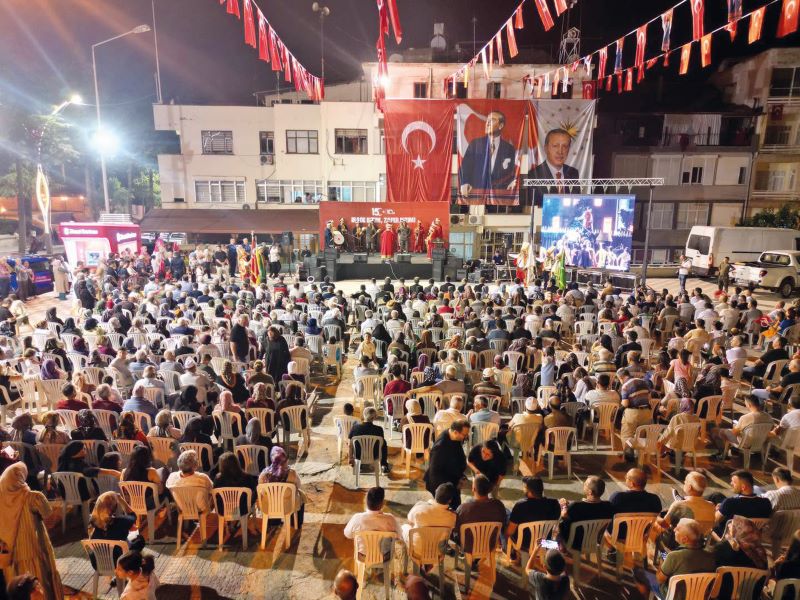 Türkiye genelinde olduğu gibi Elmalı’da da halk meydandaydı ! - Toros Gazetesi