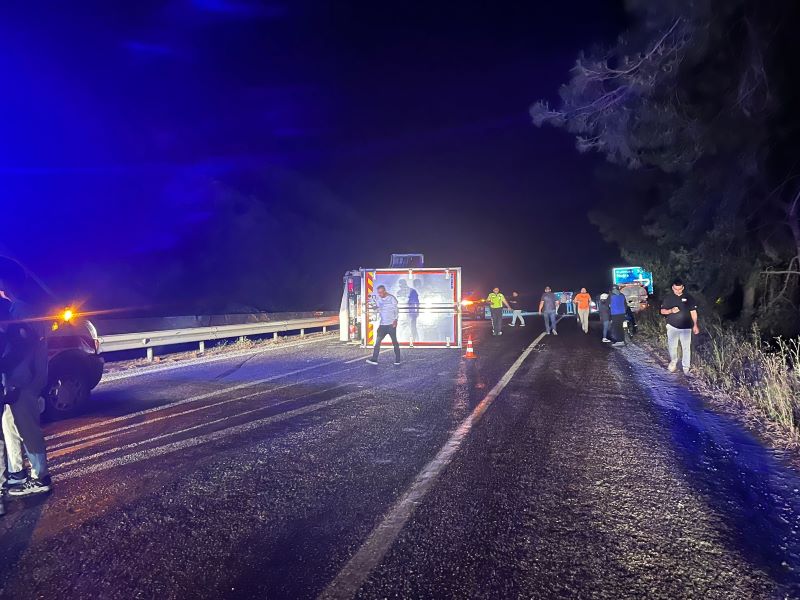 Kemer’de yola dökülen mazot kazaya neden oldu  - Toros Gazetesi