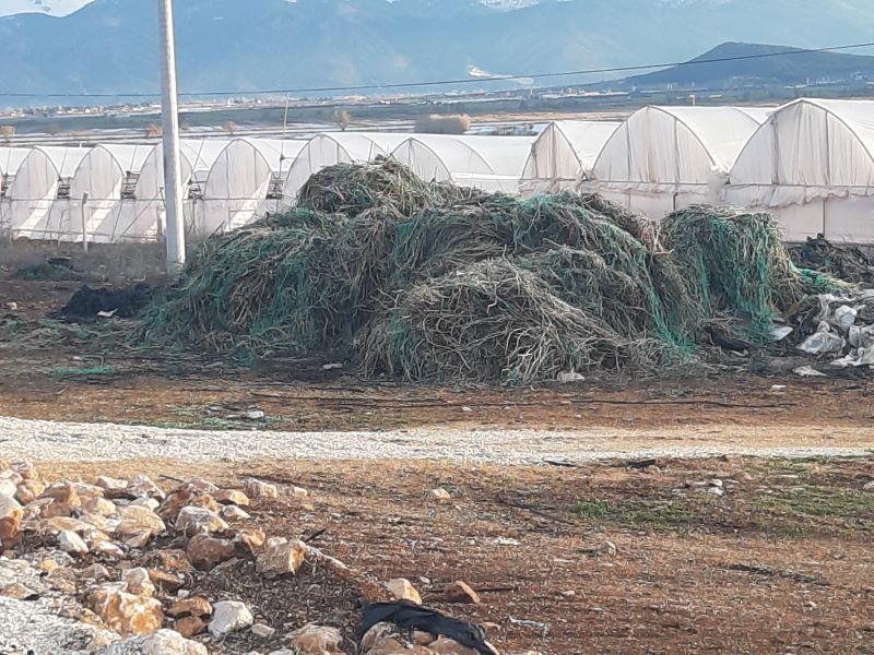 Elmalı Belediyesi sera atıklarının oluşturduğu çevresel sorunların önüne geçmek amacıyla Depolama alanları oluşturacak - Toros Gazetesi