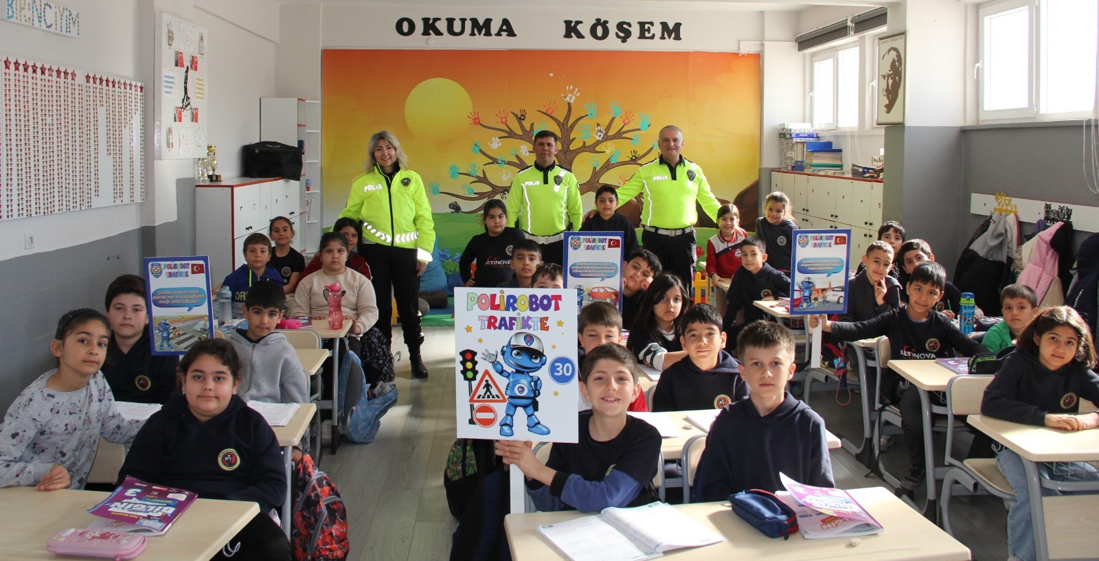 Antalya Emniyeti 20 polirobot kartı biriktiren öğrenciyi ödüllendirecek - Toros Gazetesi