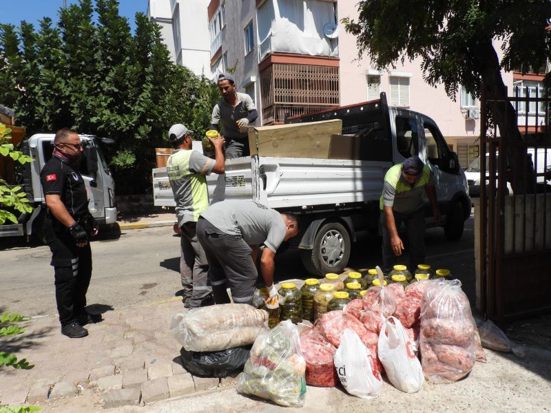 Kepez’de gıda deposuna denetim:  152 kilo et ve 20 bidon turşuya el konuldu   - Toros Gazetesi