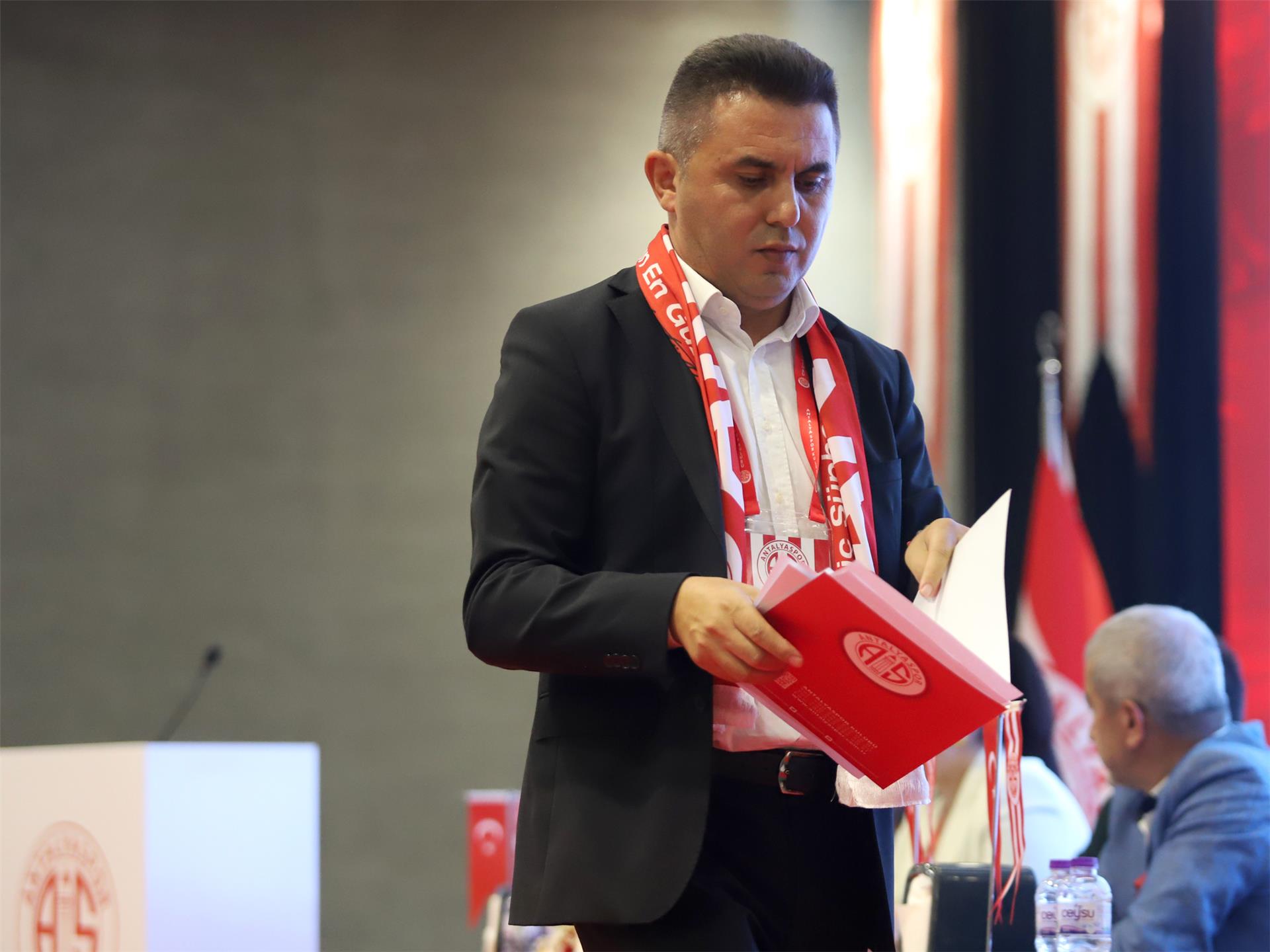 Antalyaspor Başkanı Mustafa Ergün’den Açık Çağrı: “Kulübü Devralın!” - Toros Gazetesi