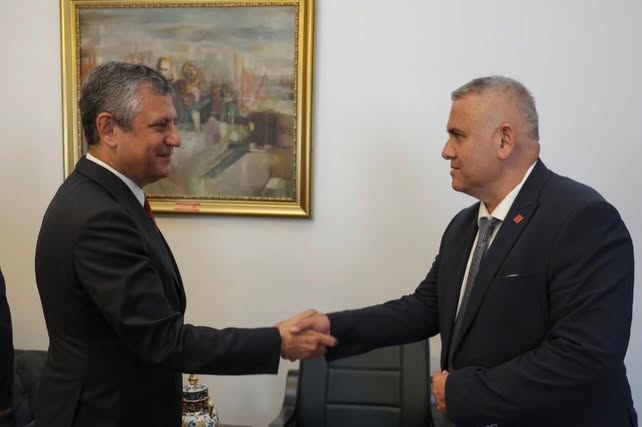 Yakup Coşkun’dan Özgür Özel’e ziyaret - Toros Gazetesi