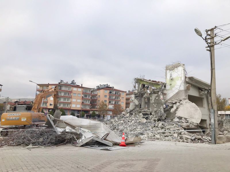 Bu enkazda ne vardı ? - Toros Gazetesi