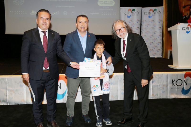 Mirat Şalvarlı  Tuvale İmzasını Attı,  Birinciliği Kapattı - Toros Gazetesi