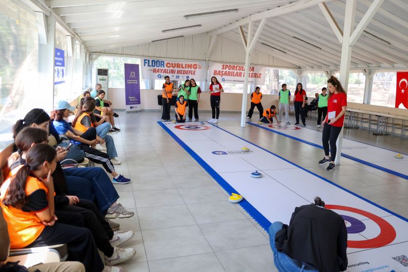 Antalya Büyükşehir Belediyesi’nden kız çocuklarına spor desteği - Toros Gazetesi
