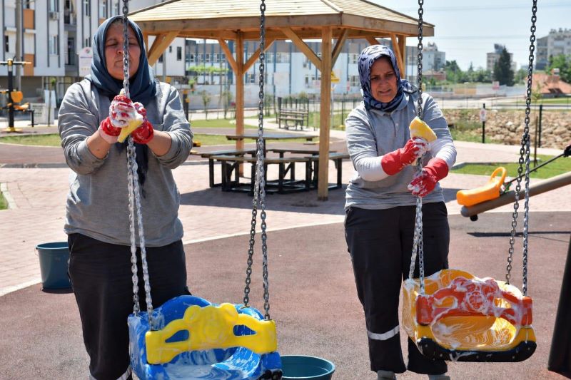 Kepez’de park ve oyun alanlarında hijyen seferberliği - Toros Gazetesi