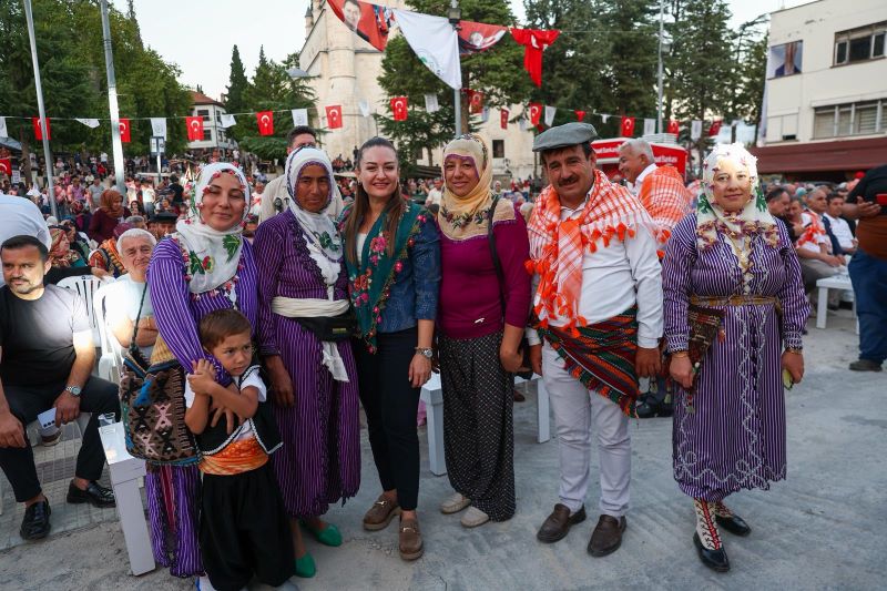 Özdemir, Yörüklerin  temsili göçüne katıldı - Toros Gazetesi