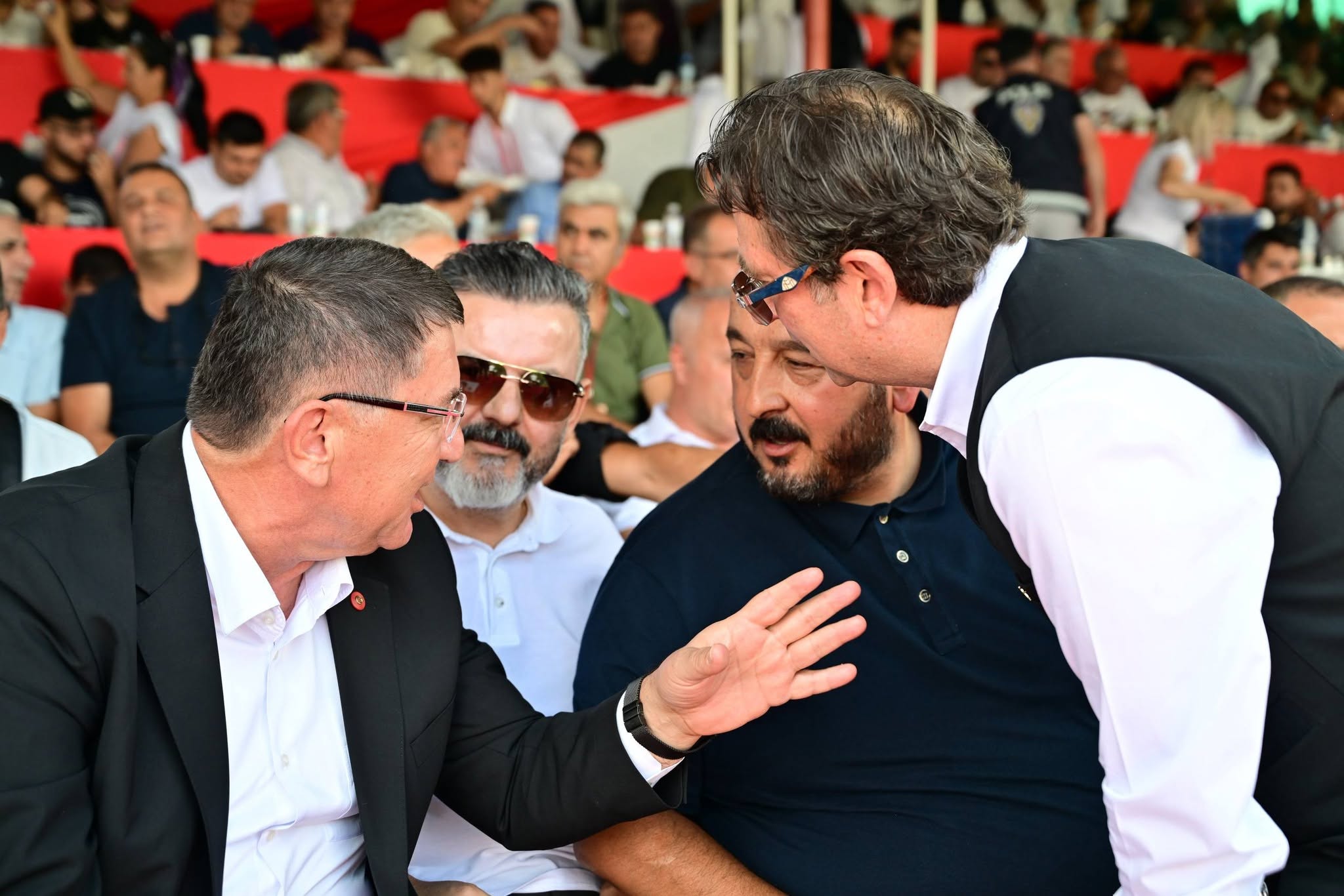 AESOB Başkanı  Dere, geleneği bozmadı  - Toros Gazetesi