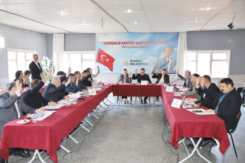 Elmalı Belediye Meclisi’nde yeni dönem Encümen ve komisyon üyeleri belirlendi - Toros Gazetesi