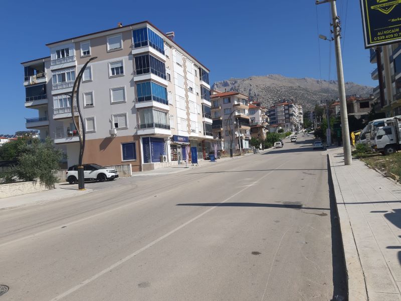 Finike Caddesi’ne orta refüj şart ! - Toros Gazetesi